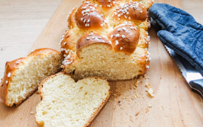 Braided yeast bun