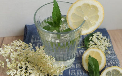 Homemade Elderflower Syrup (simple recipe)