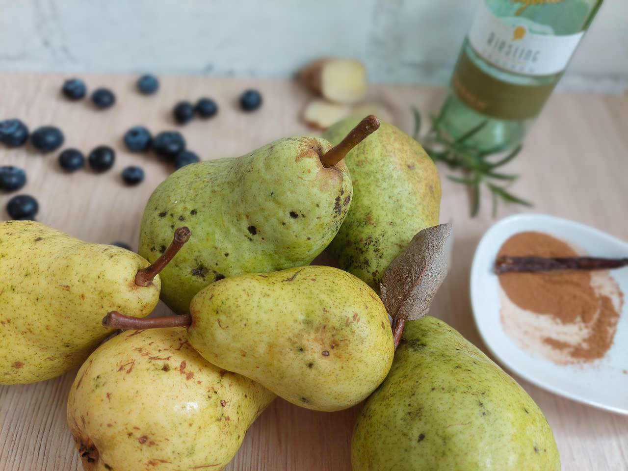 Pears with different ingredients for jam variations
