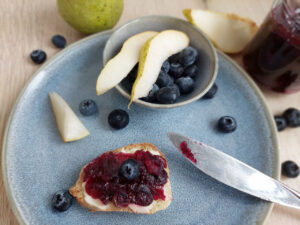 Pear jam with blueberries and cinnamon