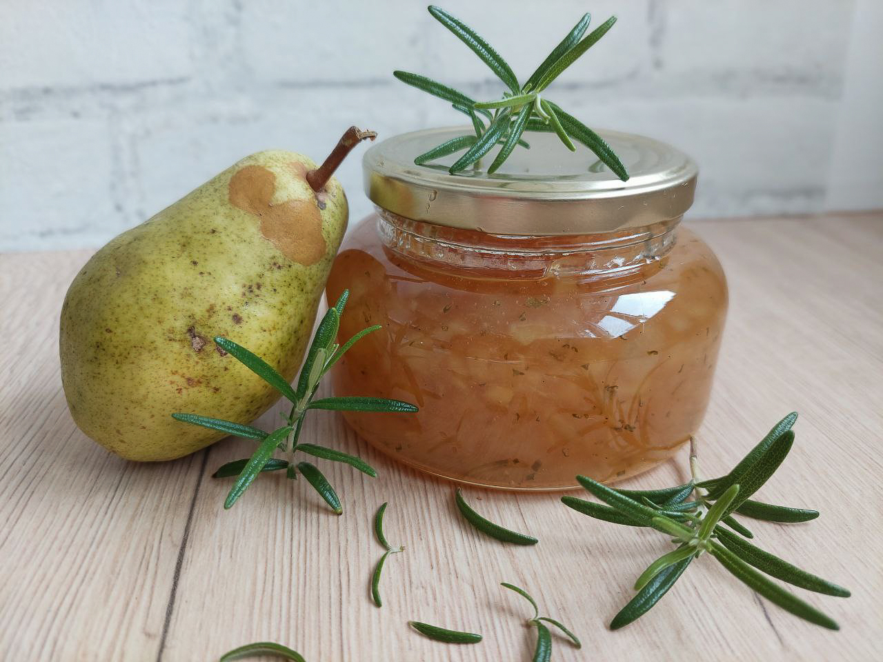 Rosemary pear jam