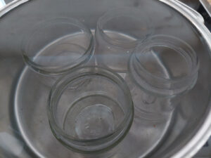 Sterilisation by water bath