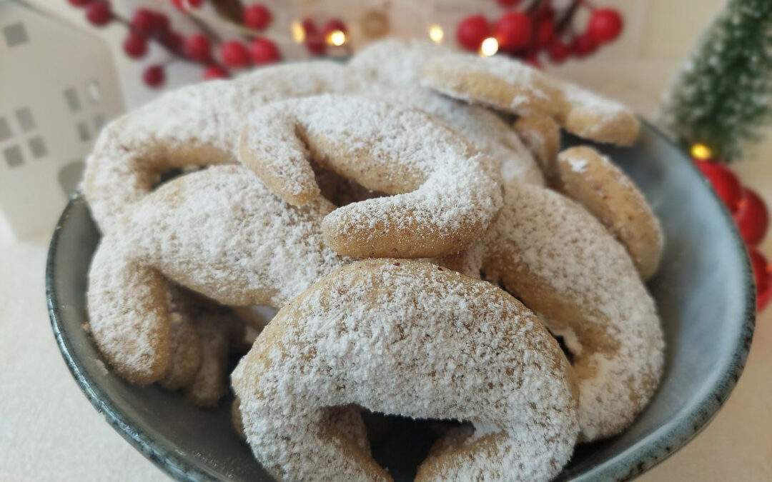 Vanillekipferl Recipe (Austrian Vanilla Crescent Cookies)