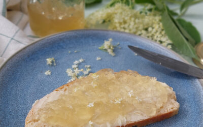 Elderflower Jelly Recipe (Easy Homemade Floral Preserve)