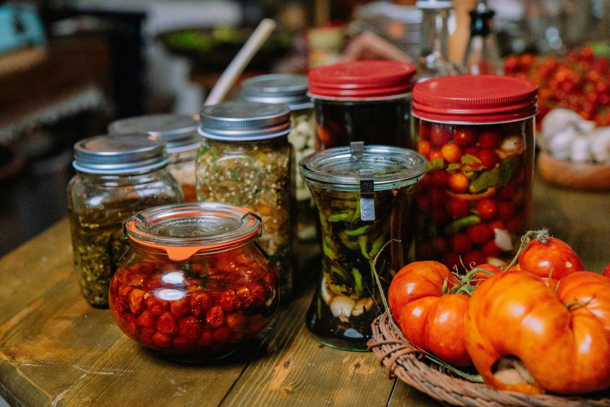 Preserving - page Jars with different preserves